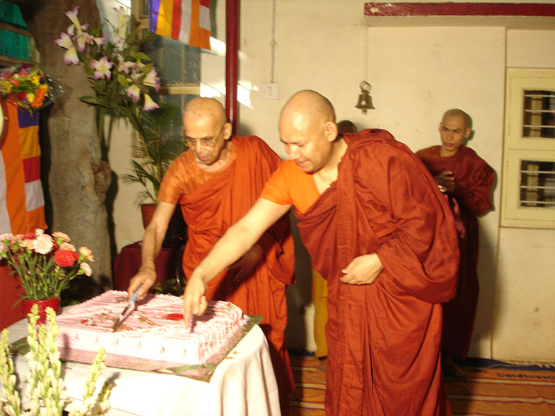bhikkhu sanghasena